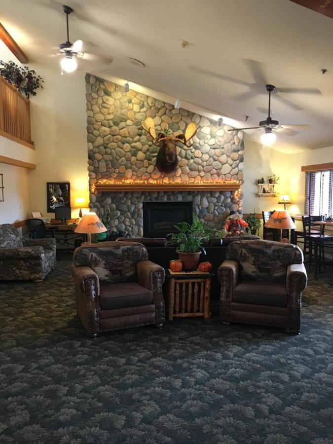 Moose Lake Lodge & Suites Zewnętrze zdjęcie